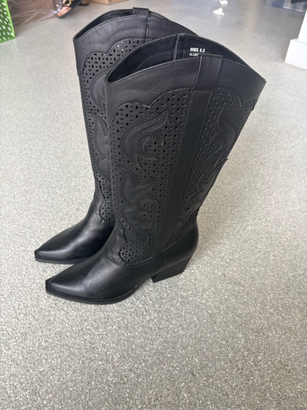 DV by Dolce Vita Alamo women's boots size 8.5